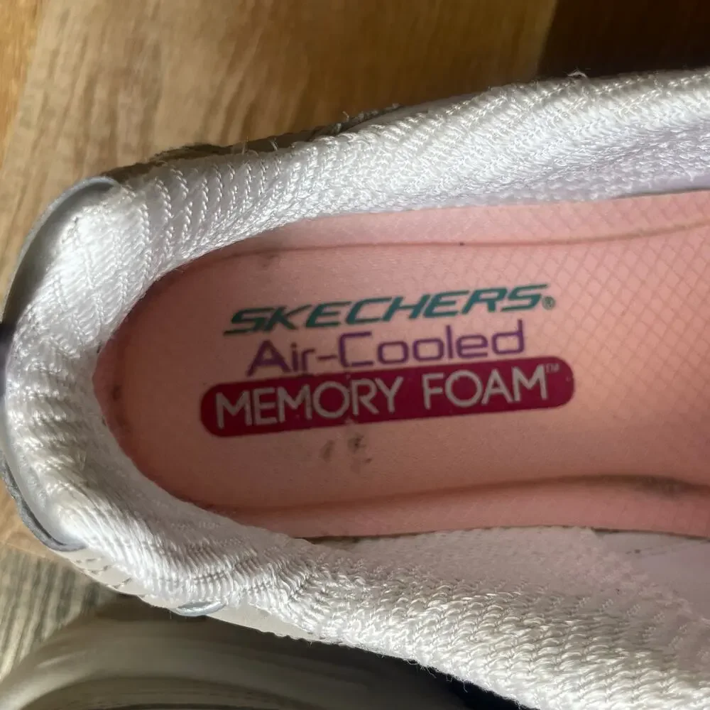 Skechers D'Lites 13080 TPE Women's 7 Beige Pink Zip Chunky Sneakers  Description
